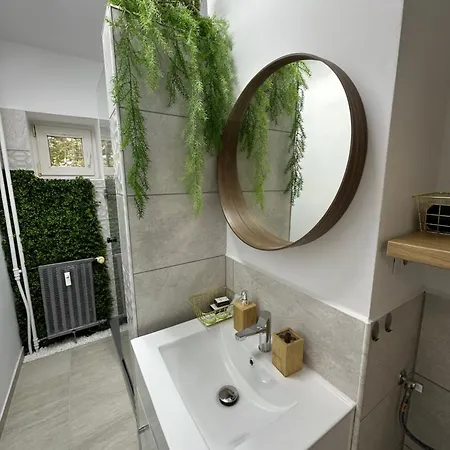 Zen Downtown Apartament *