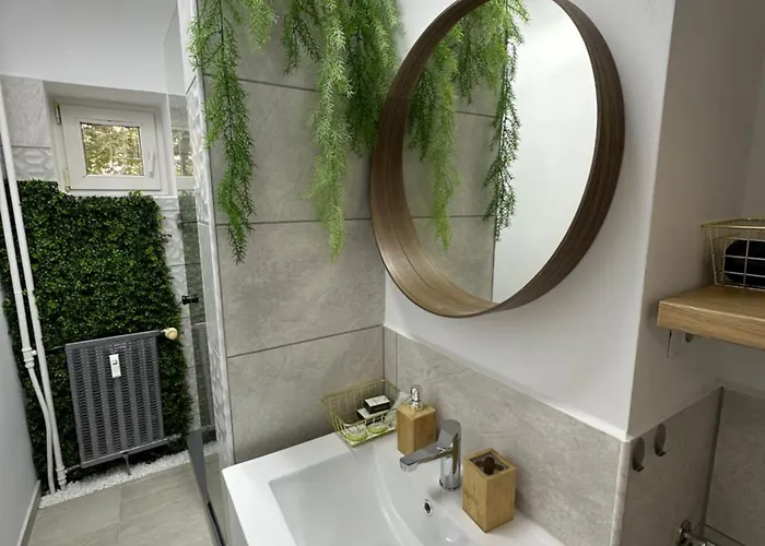 Zen Downtown Апартаменти *